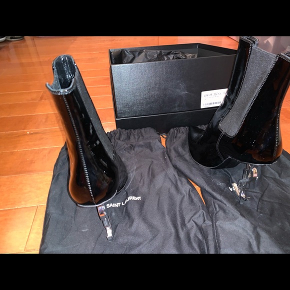 OPYUM BOOTS IN PATENT LEATHER WITH SILVER HEEL - Picture 8 of 8